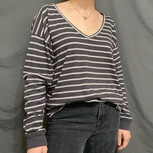 Madewell - Grey/White Stripe Softfade Relaxed Long-Sleeve V-Neck T-Shirt (M)